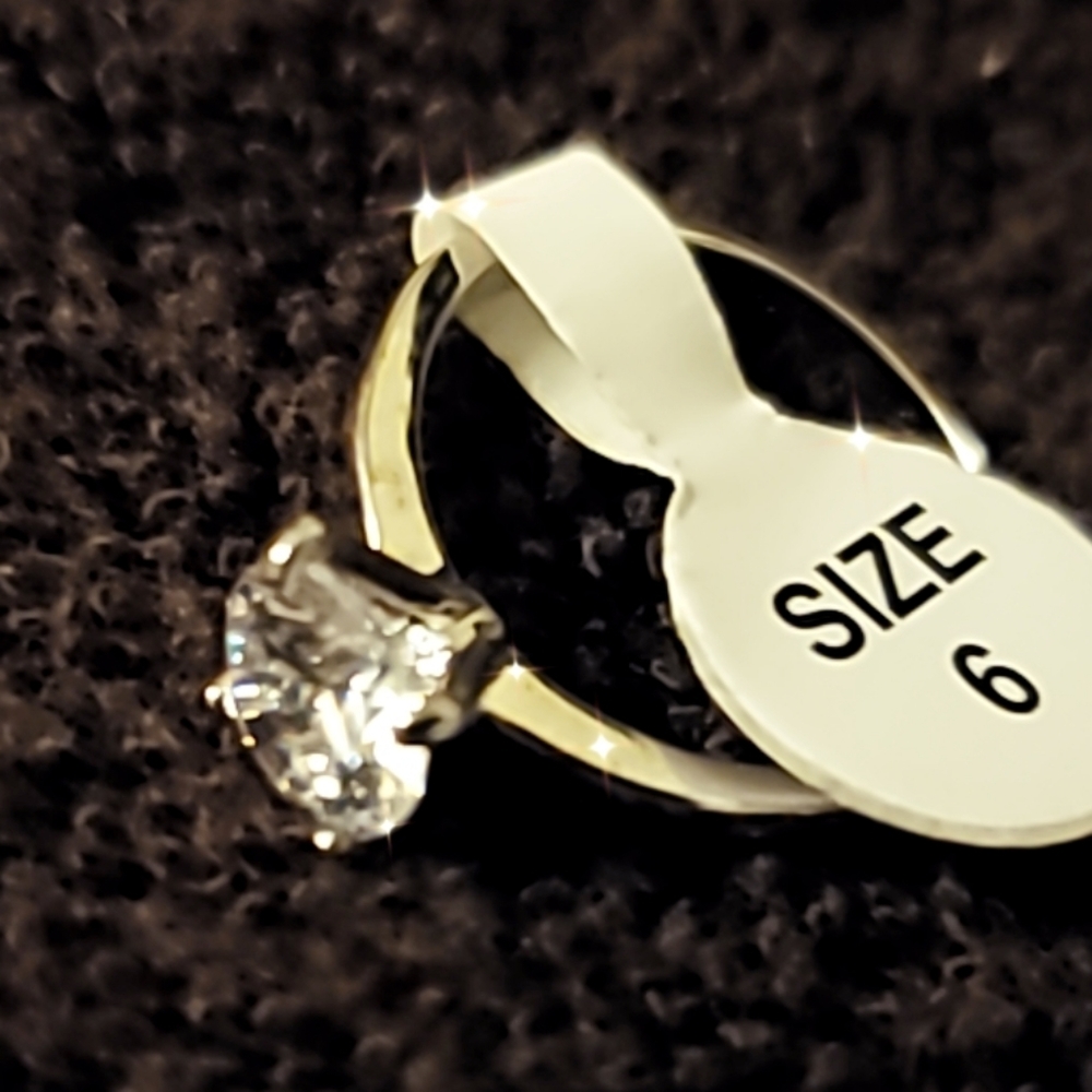 Cubic zirconia size 6